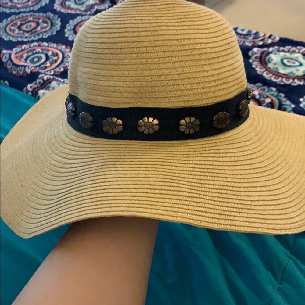Hat - Picture 2 of 2